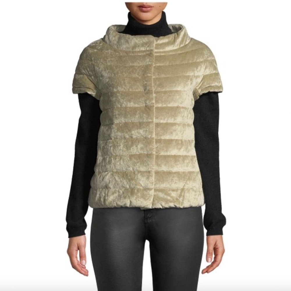 HERNO Quilted Short-Sleeve Down Jacket in Velvet Size 40